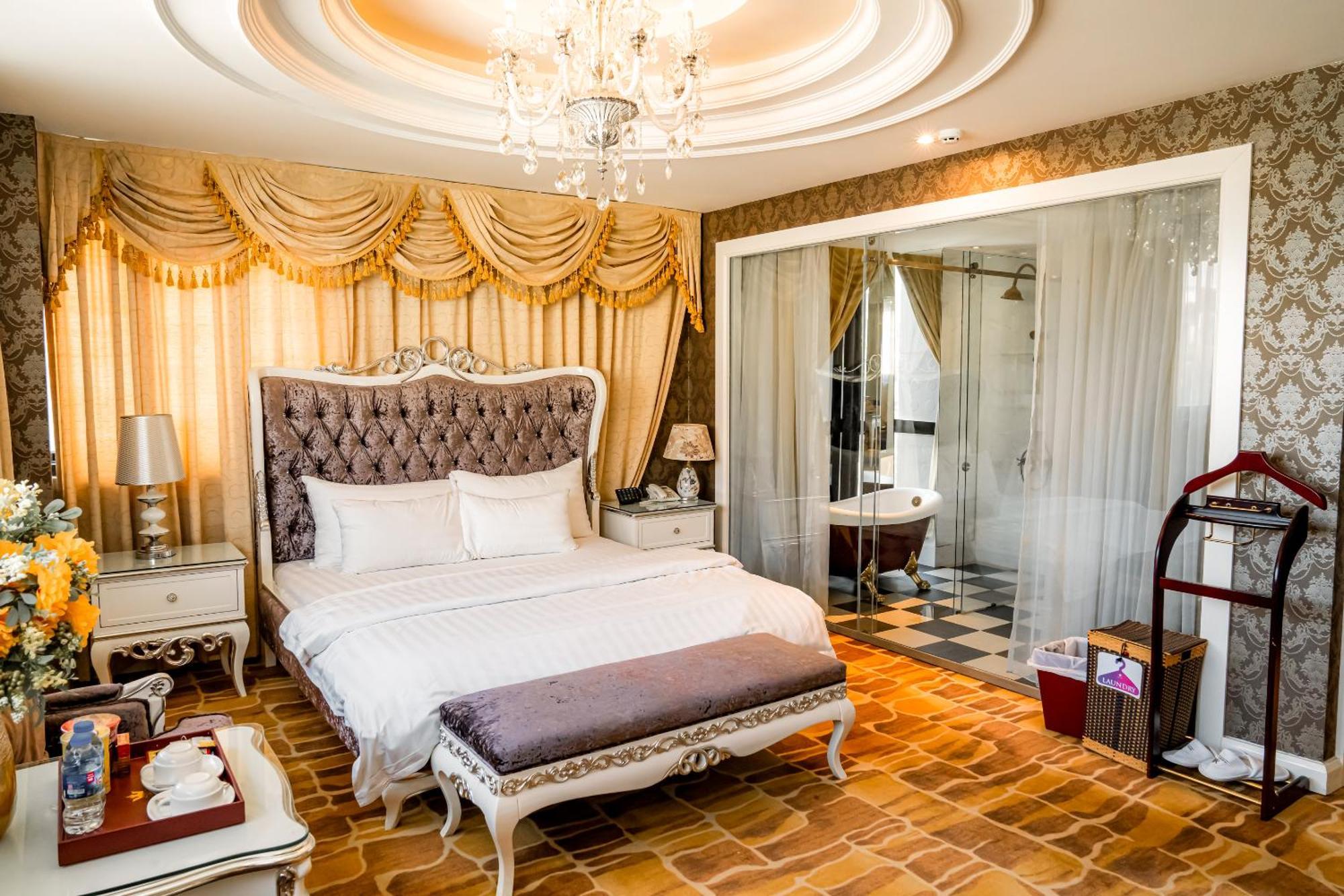 Hoang Trieu Hotel Thành Pho Ho Chí Minh Esterno foto